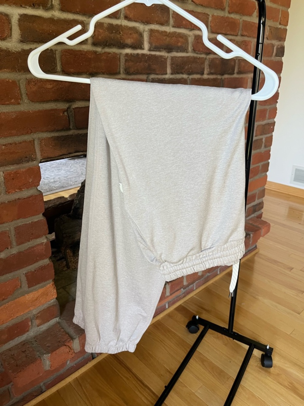 Vuori Women’s Halo Joggers